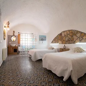 https://cueva-el-cortijo-gachas-guadix.es-andalucia.com